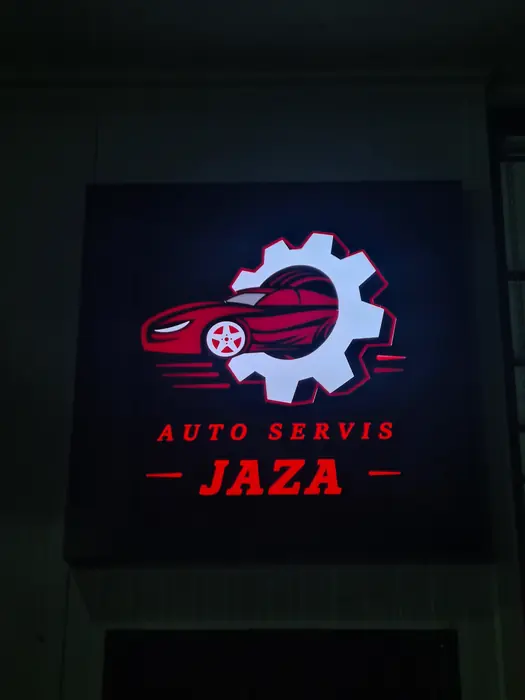 Svetleća reklama Auto servis JAZA noću