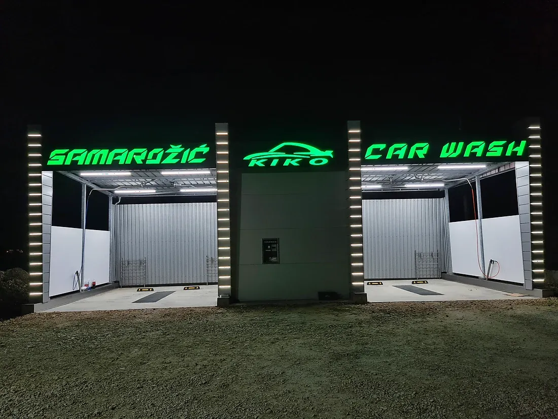 Svetleća 3D slova Garmagic Car Wash noću