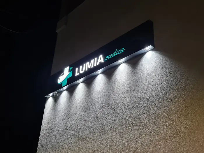 Detalj svetleće table Lumia Medica