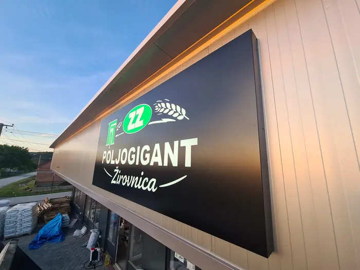 Svetleća reklamna tabla Poljogigant Žirovnica