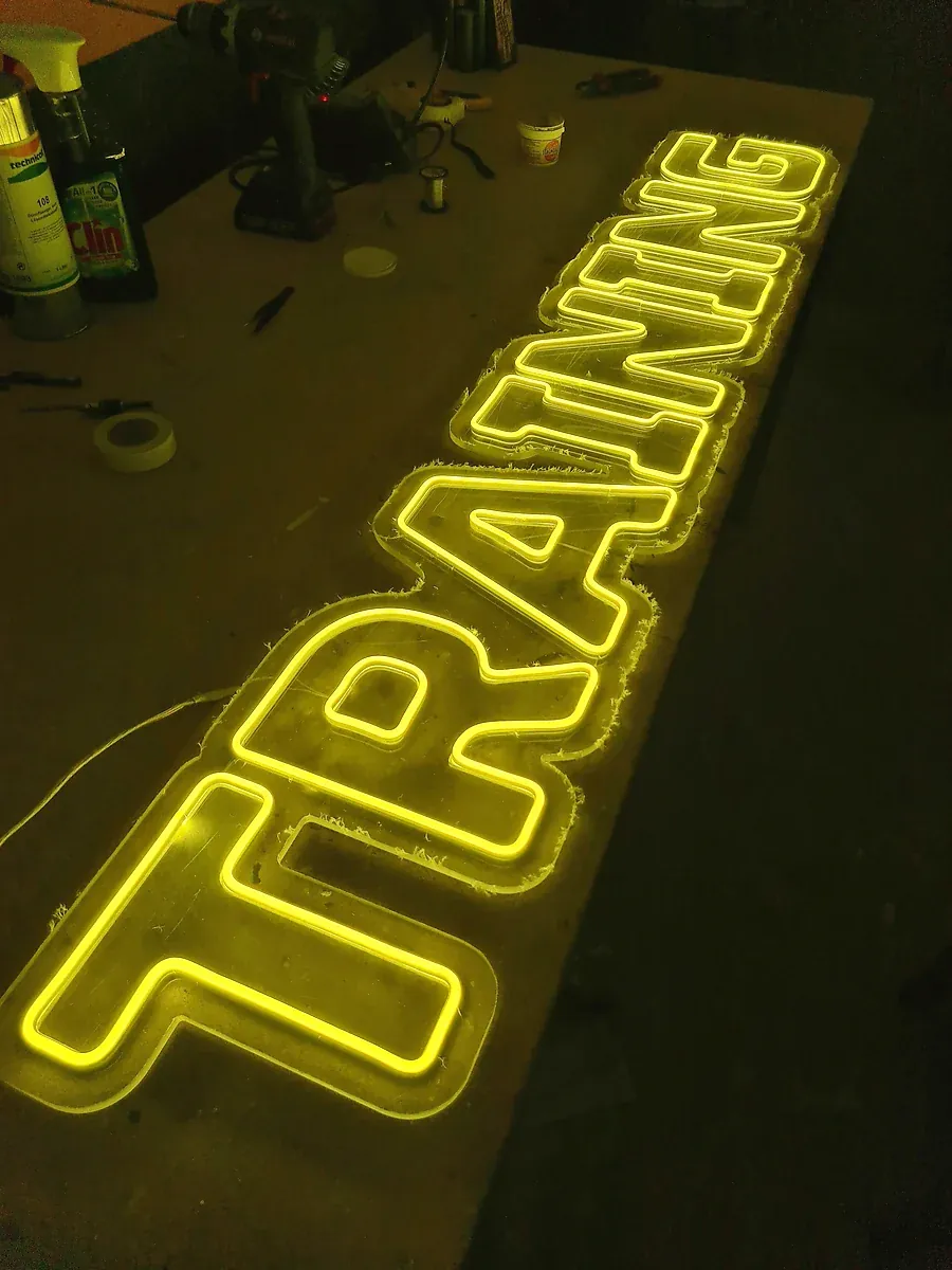 LED neon natpis Tranka